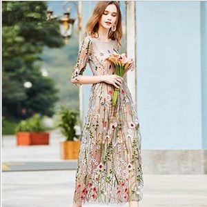 Lovely Embroidered Tulle Dress - Sz S